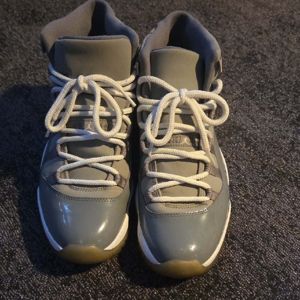 Jordan 11 Retro Mens Medium Cool Grey Sneaker Size 10